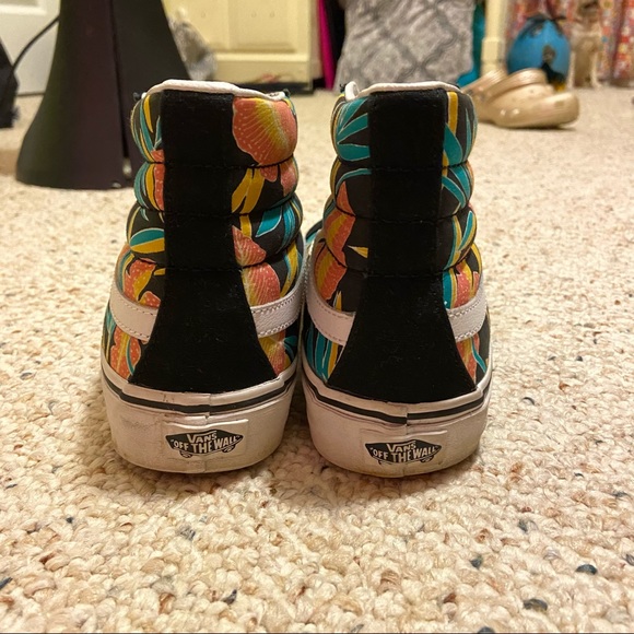 Vans - Picture 9 of 13